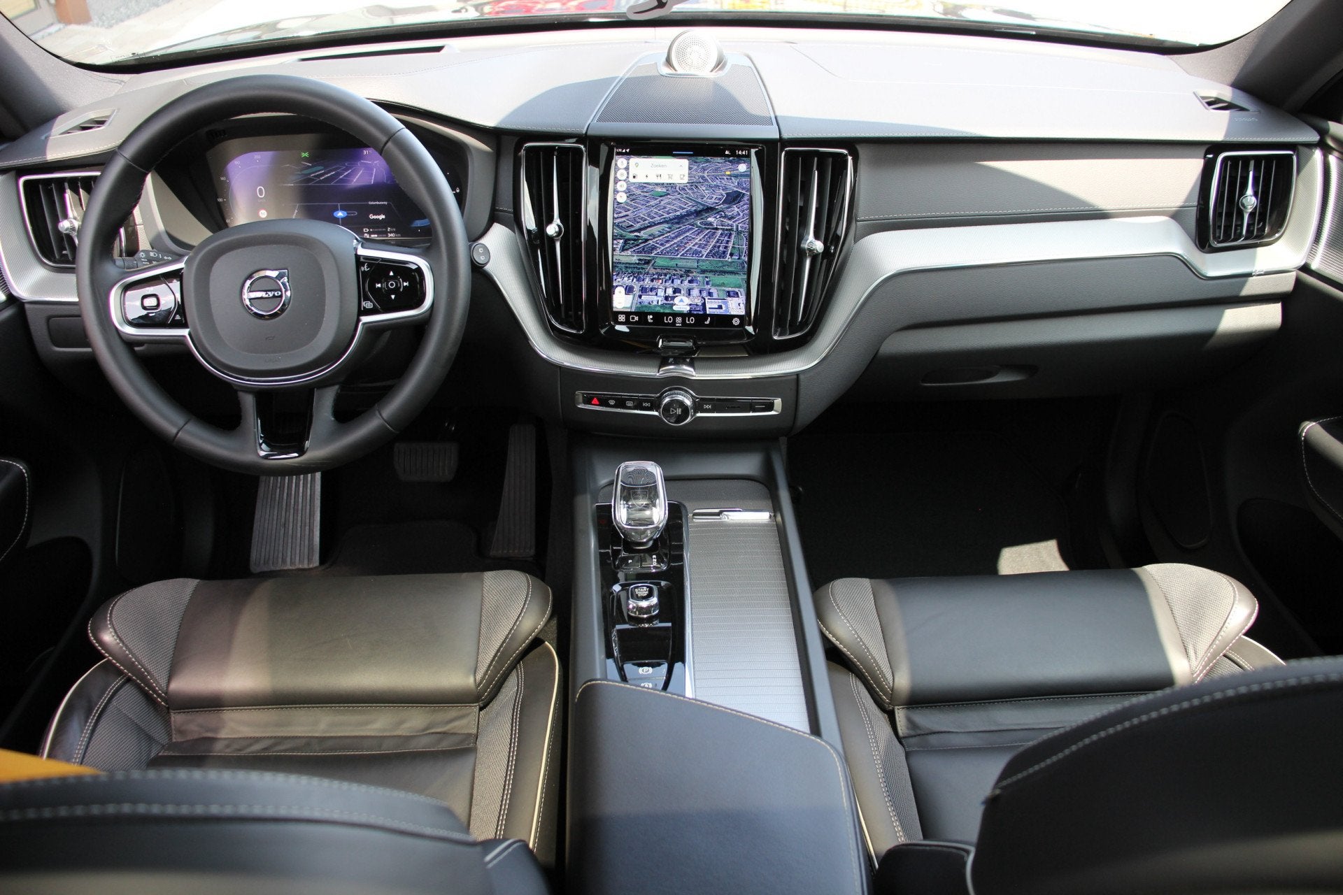 Volvo XC60 2.0 T8 AWD Polestar Engineered | Bowers & Wilkins, Auto's, Automaat, 145 pk, Gebruikt, Euro 6