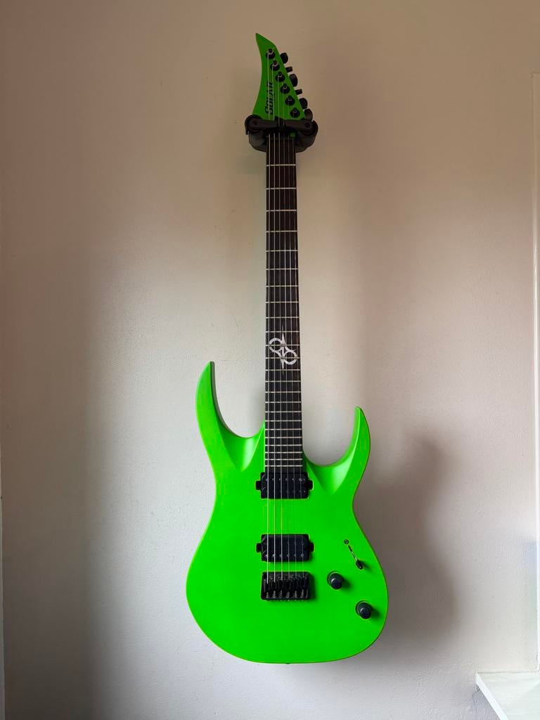 Solar Gitaar A2.6 met Flightcase - Neon Groen, Ophalen of Verzenden, Zo goed als nieuw, Solid body, Overige merken