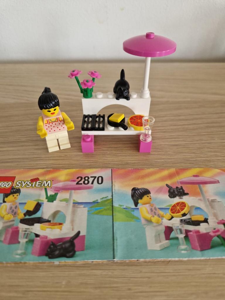 LEGO System 2870 Picknicktafel met minifiguur en kat, Ophalen of Verzenden, Zo goed als nieuw, Overige merken