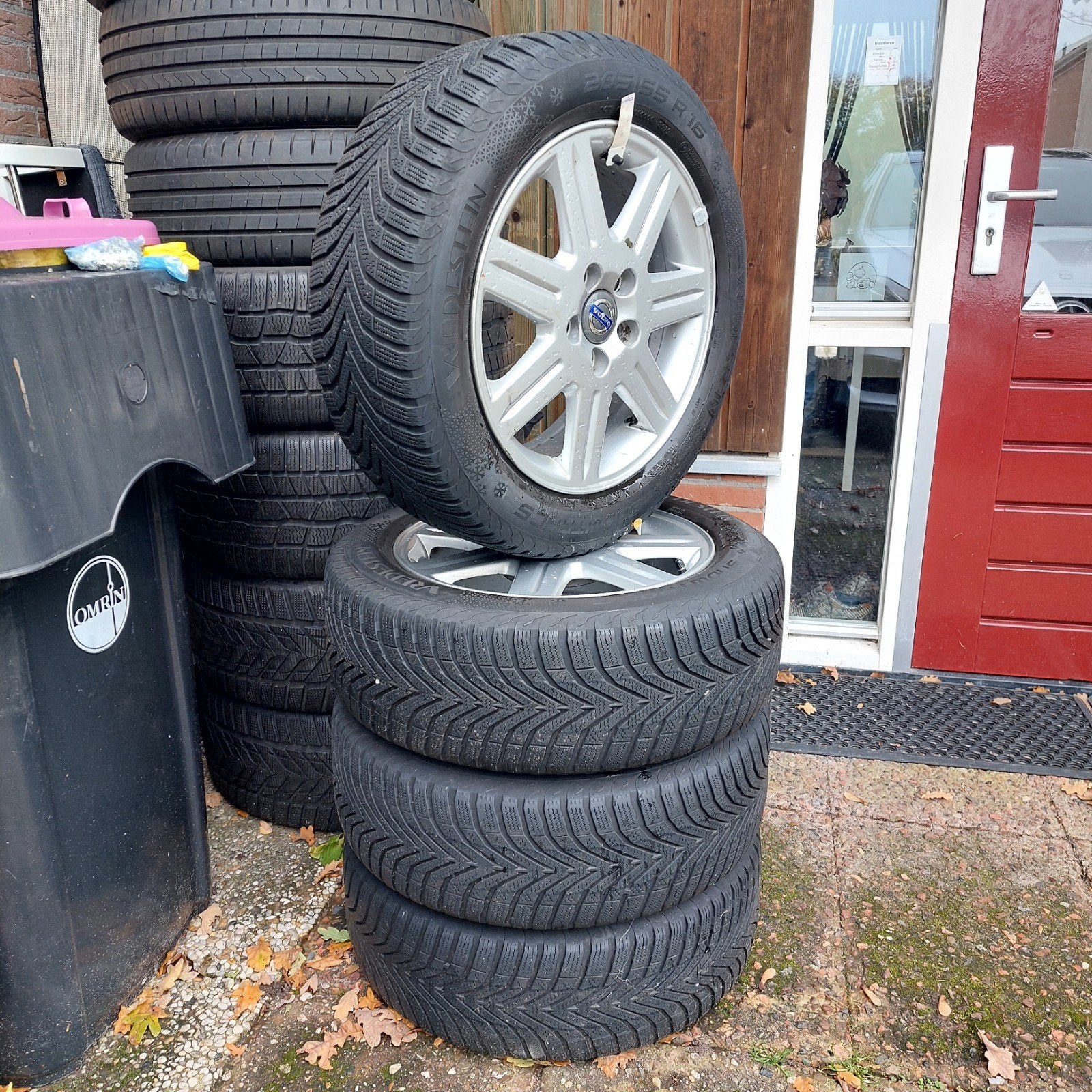 winterbanden vredestein volvo v40 v50 c30 s40 ford 205 55 16, 16 inch, Banden en Velgen, 205 mm, Winterbanden