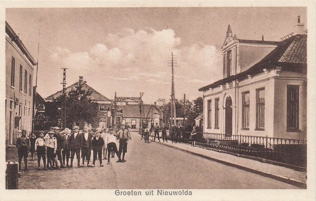 702-416-031 Groeten Uit Nieuwolda, Verzamelen, Ansichtkaarten | Nederland, Verzenden, Voor 1920, Groningen