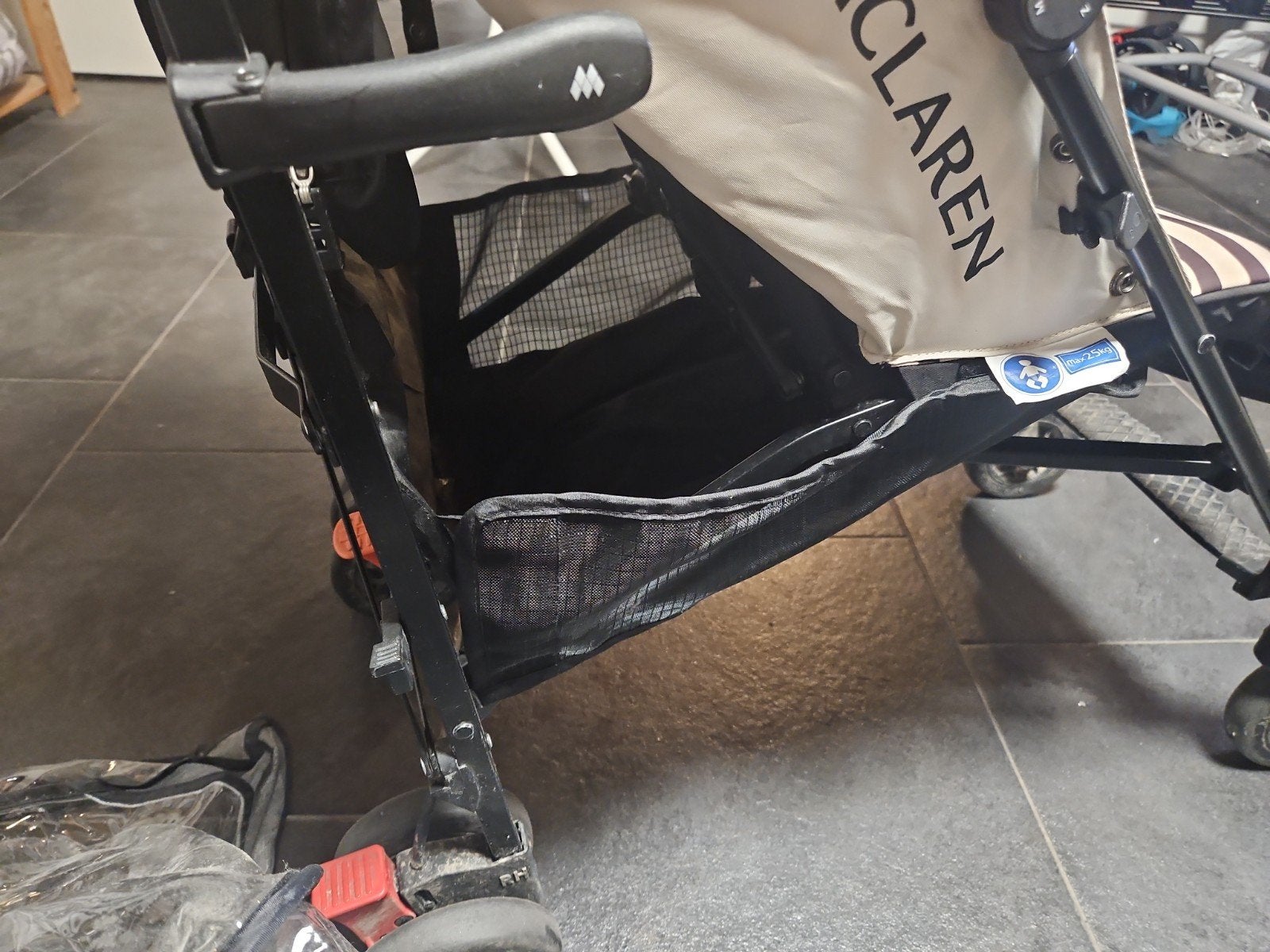Maclaren quest arc buggy met regenhoes, Kinderen en Baby's, Ophalen, Gebruikt, Maclaren, Regenhoes