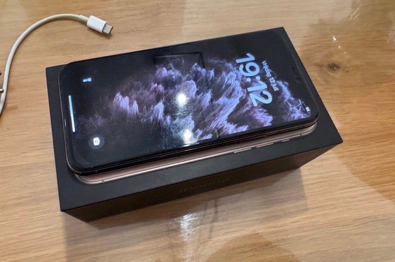 iPhone 11 Pro 64GB Gold - Zeer Nette Staat incl de doos, 71 %, Ophalen of Verzenden, Zo goed als nieuw, Zonder simlock