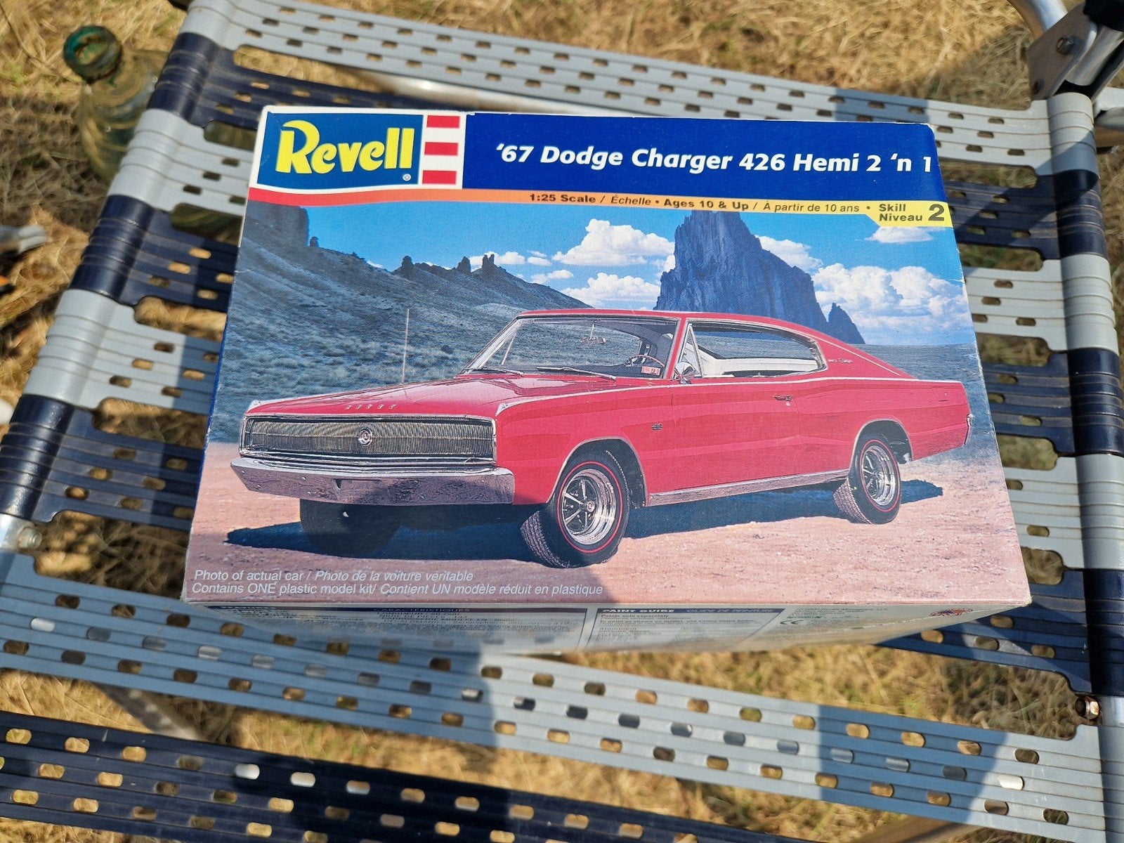 Nieuwe Revell '67 Dodge Charger 426 HEMI 2 'n 1 modelbouwkit, Auto, Nieuw, Ophalen of Verzenden, 1:32 tot 1:50