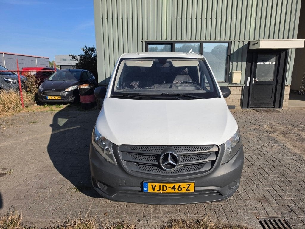 Mercedes-Benz Vito 1.6 CDI 65KW 2015 Wit €3750, Euro 5, Stof, Zwart, 4 cilinders