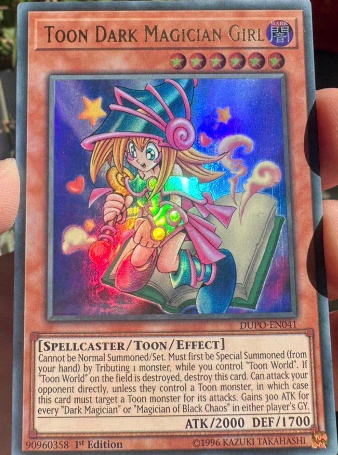 Yu-Gi-Oh! Toon Dark Magician Girl DUPO 1st Edition !, Ophalen of Verzenden, Zo goed als nieuw, Losse kaart, Foil