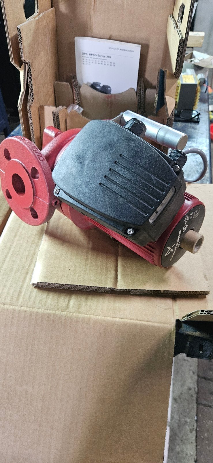 Grundfos UPS 32-30 F 220 Model C Circulatiepomp, Minder dan 30 cm, Overige typen, Nieuw, Minder dan 60 cm