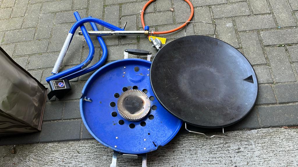 Cadac skottelbraai., Ophalen, Gebruikt