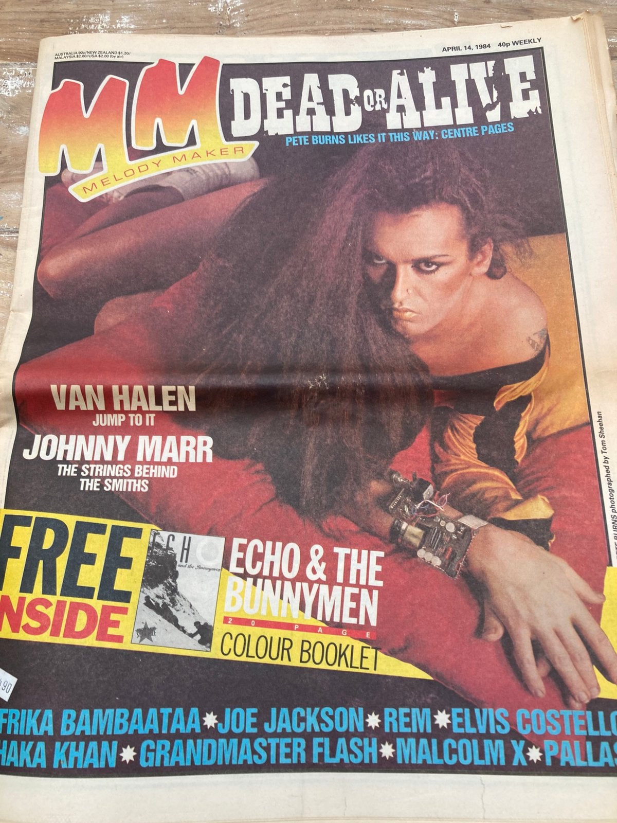 MELODY MAKER 1984 VAN HALEN Johnny Marr PALLAS Chaka Khan, Ophalen of Verzenden, Zo goed als nieuw, Muziek, Film of Tv