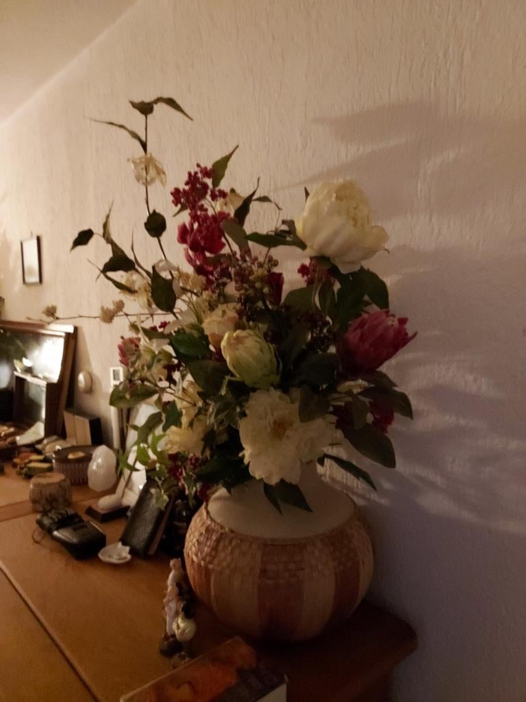 Decoratieve vaas met kunstbloemen, Ophalen of Verzenden