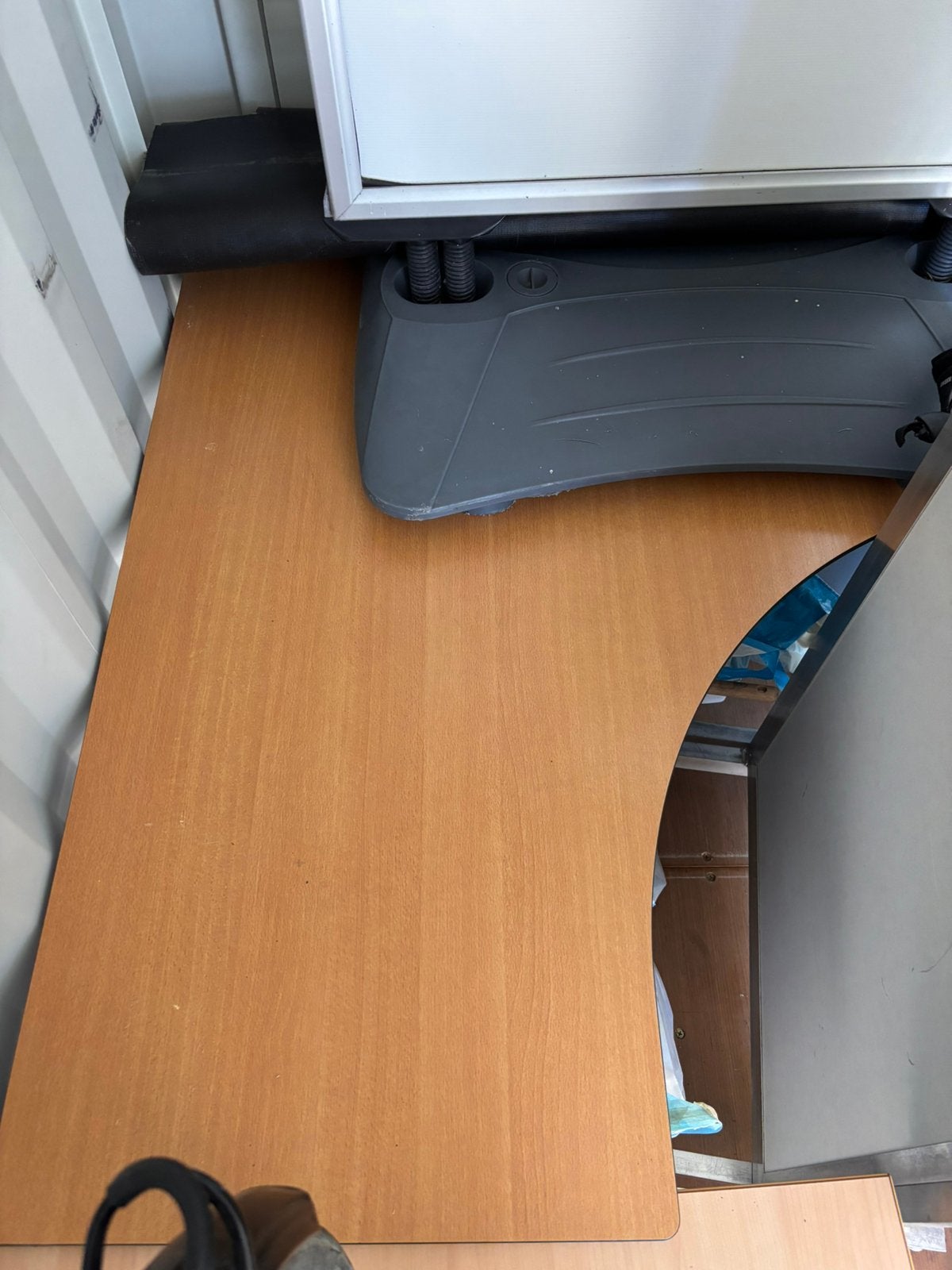 Bureau, ophalen uiterlijk zaterdag 22 augustus, Ophalen, Gebruikt, In hoogte verstelbaar