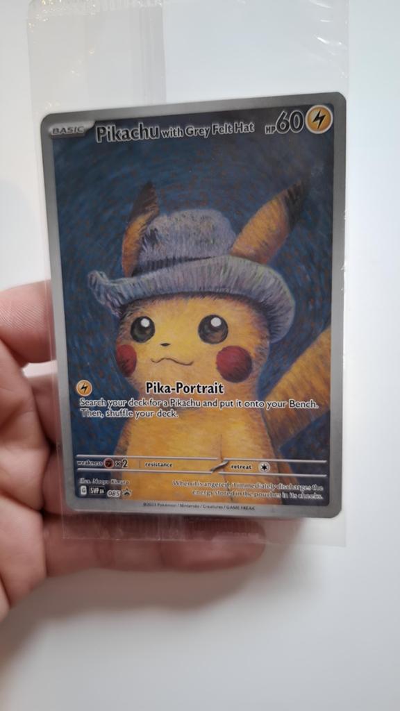 Pokemon
Pikachu
Van Gogh
Grey Felt Hat
SVP085
Sealed, Hobby en Vrije tijd, Verzamelkaartspellen | Pokémon, Ophalen of Verzenden