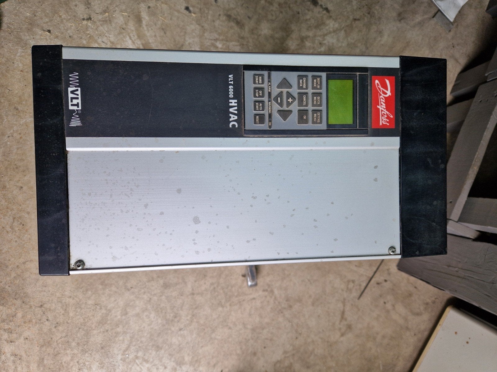 Danfoss VLT6000 HVAC frequentieregelaar, Ophalen