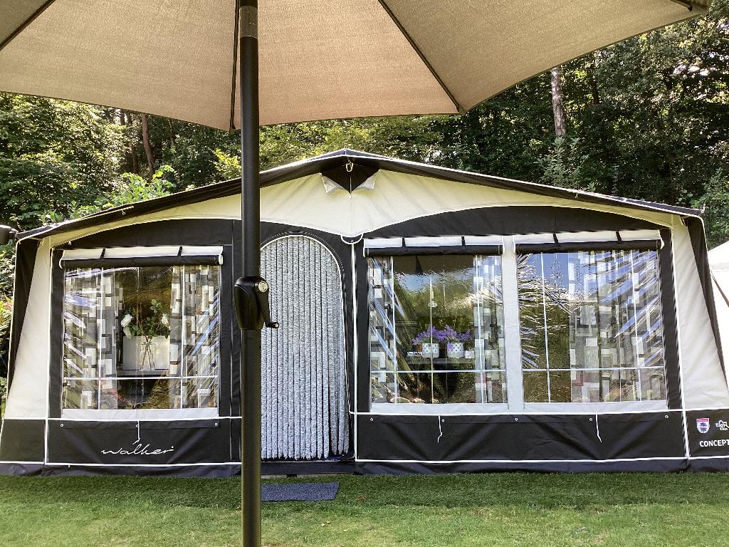 Fendt Diamant 520 TFB. Instapklaar, jaarplaats op de Veluwe., Omvormbare zithoek, Rondzit, Particulier, Fendt