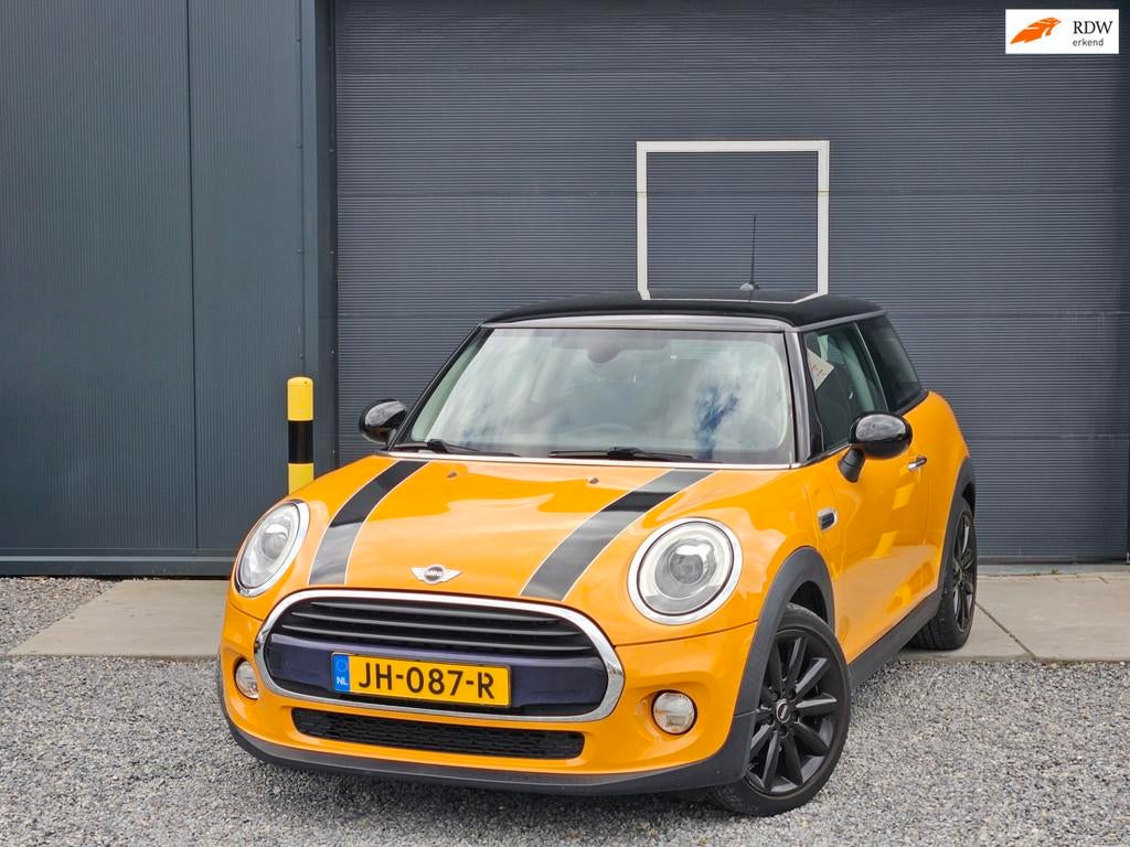 Mini Mini 1.5 Cooper Chili Serious Business, Auto's, Mini, Gebruikt, Overige kleuren, 4 stoelen, 49 €/maand