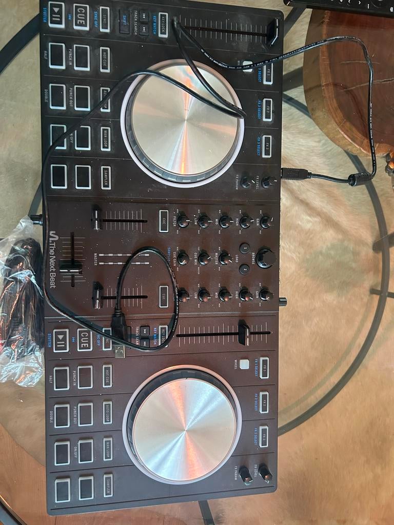 The Next Beat DJ-set - Nieuwstaat, ongebruikt, Muziek en Instrumenten, Dj-sets en Draaitafels, Ophalen of Verzenden, Zo goed als nieuw