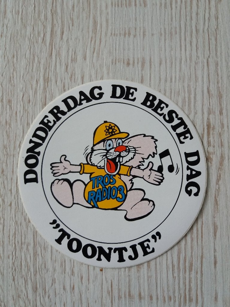 sticker TROS RADIO 3 DONDERDAG DE BESTE DAG TOONTJE, Ophalen of Verzenden, Zo goed als nieuw, Film, Tv of Omroep