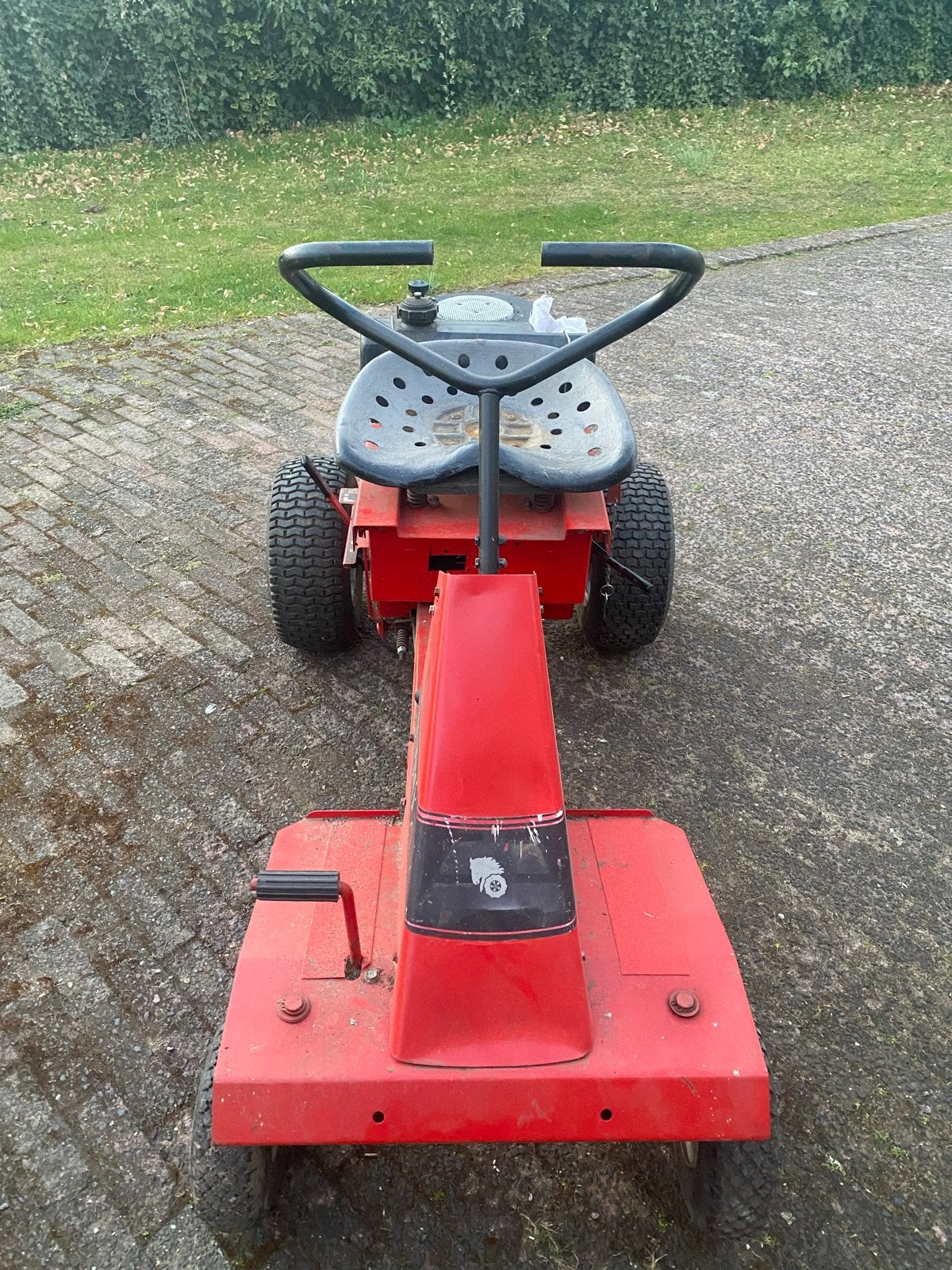 Foto 5 van Toro Wheel Horse 110-4 Zitmaaier - Loopt niet