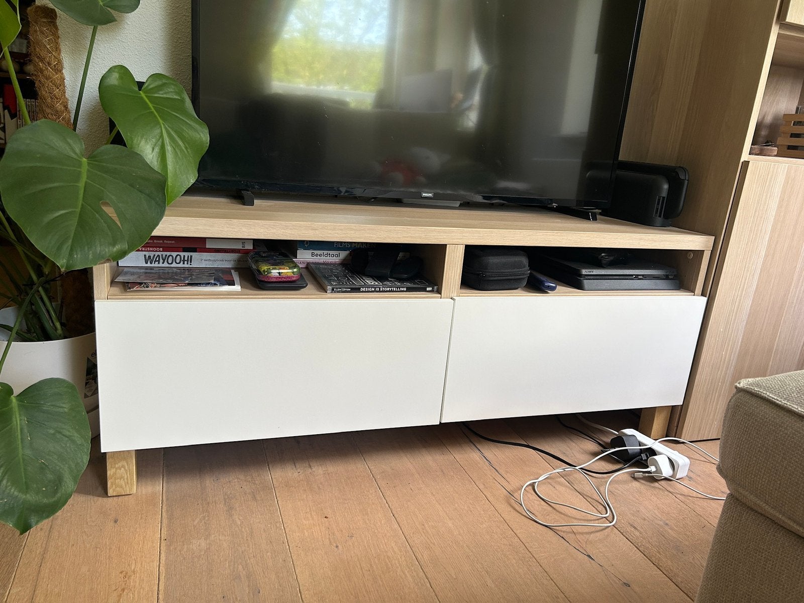 Tv meubel en lage kast, Huis en Inrichting, Kasten | Televisiemeubels, Ophalen, 100 tot 150 cm, 100 tot 150 cm, Zo goed als nieuw