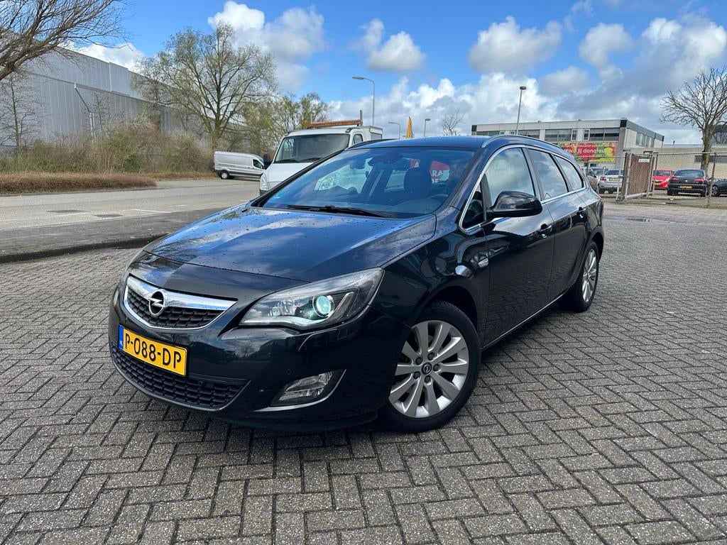 Opel Astra Sports Tourer 1.6 Turbo Sport Automaat xenon, Auto's, Euro 5, 4 cilinders, Parkeersensor, 179 pk