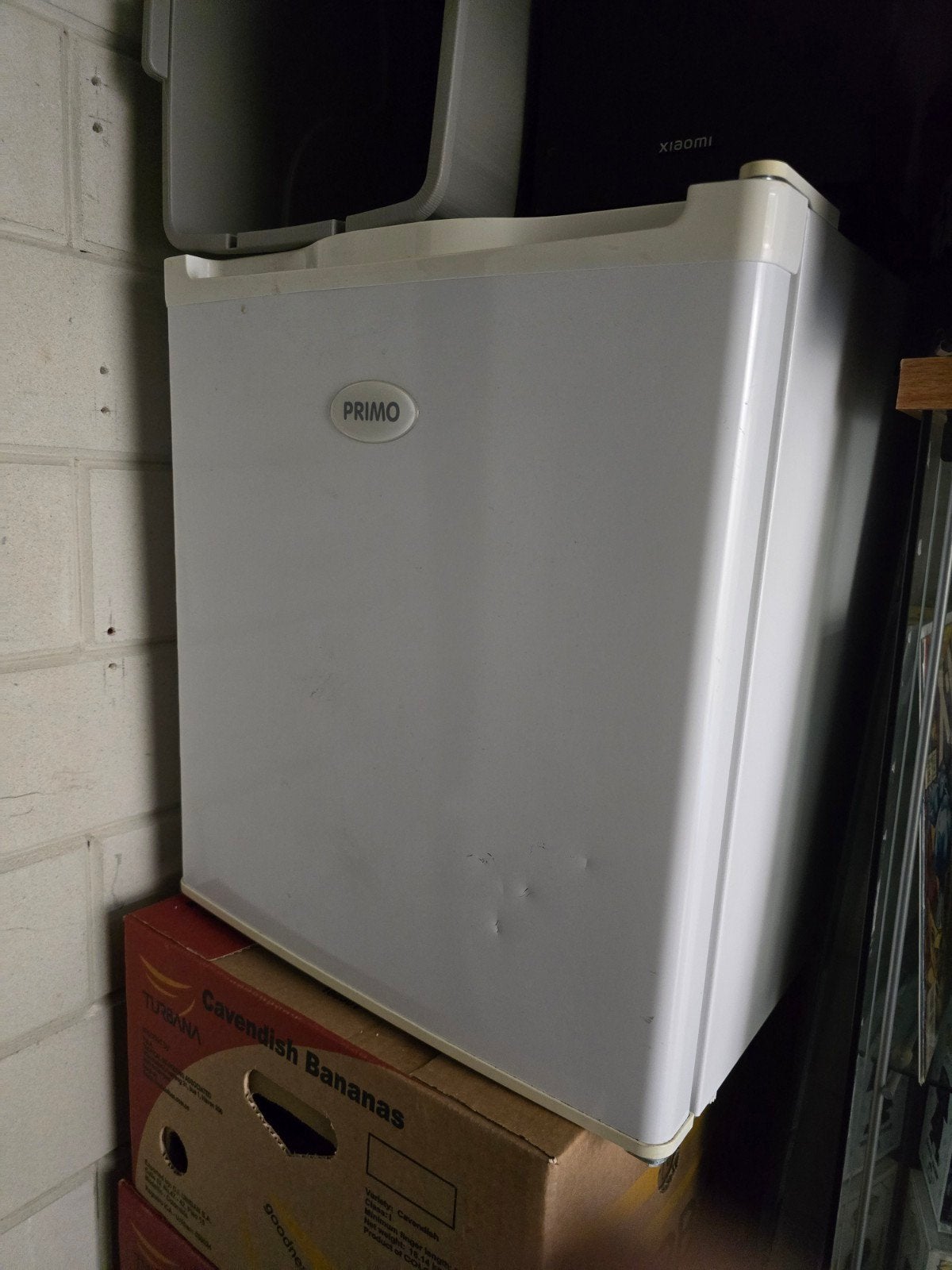 Compacte Primo vriezer - Ideaal voor kleine ruimtes, Ophalen, Minder dan 75 liter, Zonder vriesvak, Gebruikt