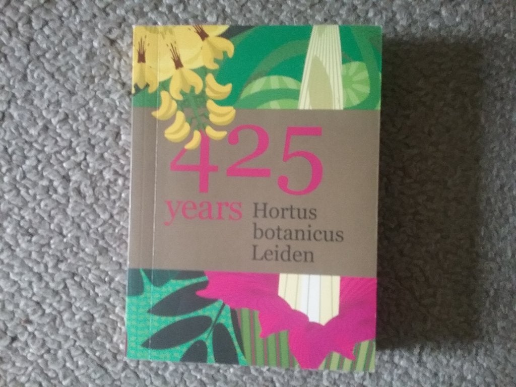 425 Years Hortus Botanicus Leiden (2015), Boeken, Ophalen of Verzenden, Zo goed als nieuw