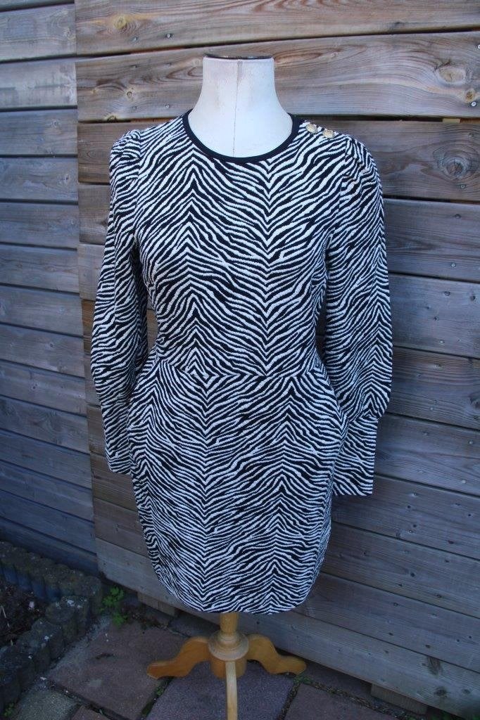 Jurk zwart/ creme Vanilia mt 38 Vaste prijs, Maat 38/40 (M), Vanilia, Zwart, Ophalen of Verzenden