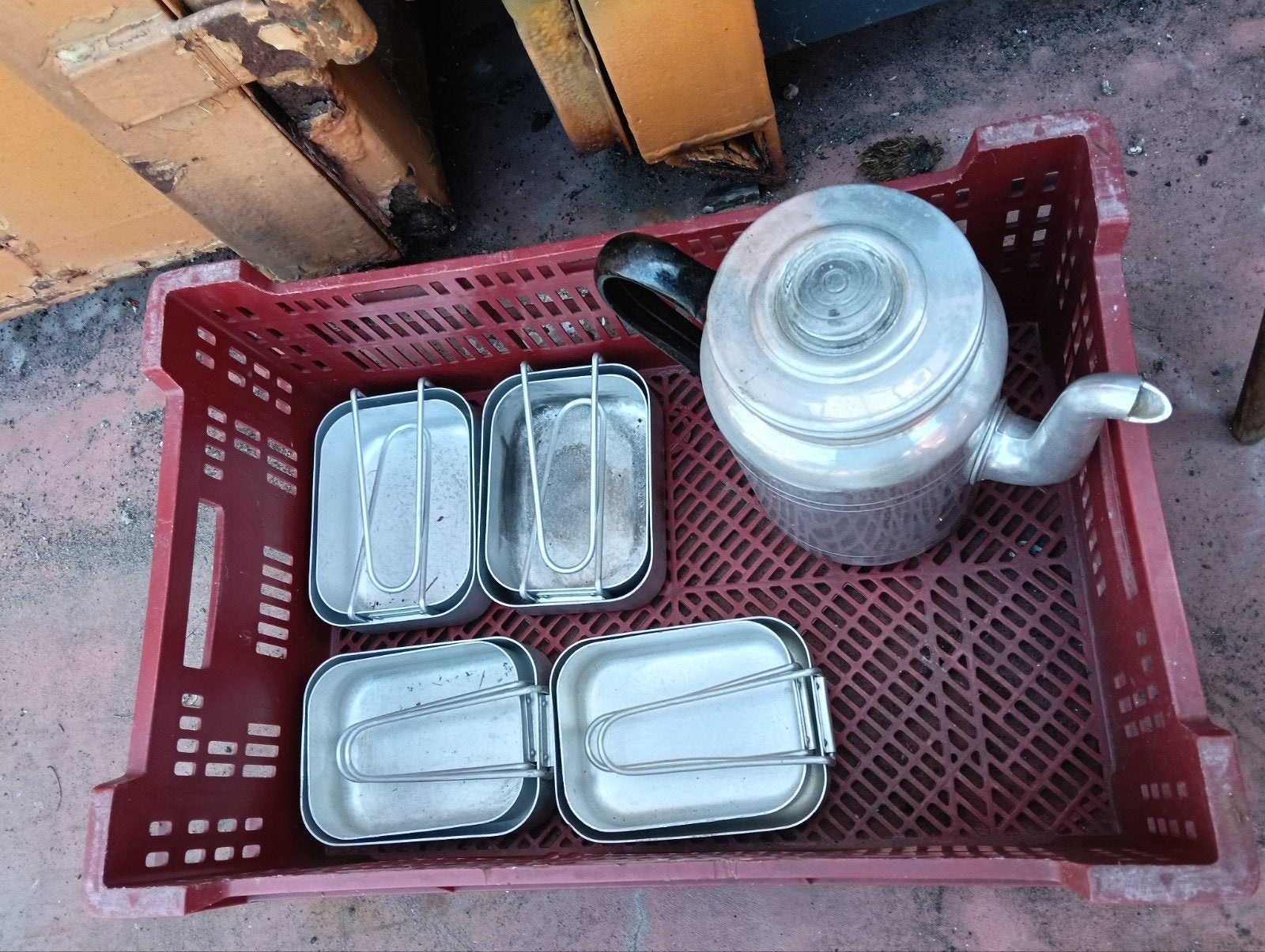 Vintage aluminium percolator en 4 lunchboxen, Ophalen of Verzenden