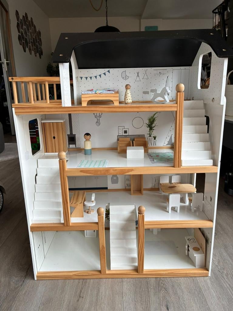 Petit Amelie poppenhuis zwart/wit zgan incl accessoires, Ophalen, Zo goed als nieuw, Poppenhuis