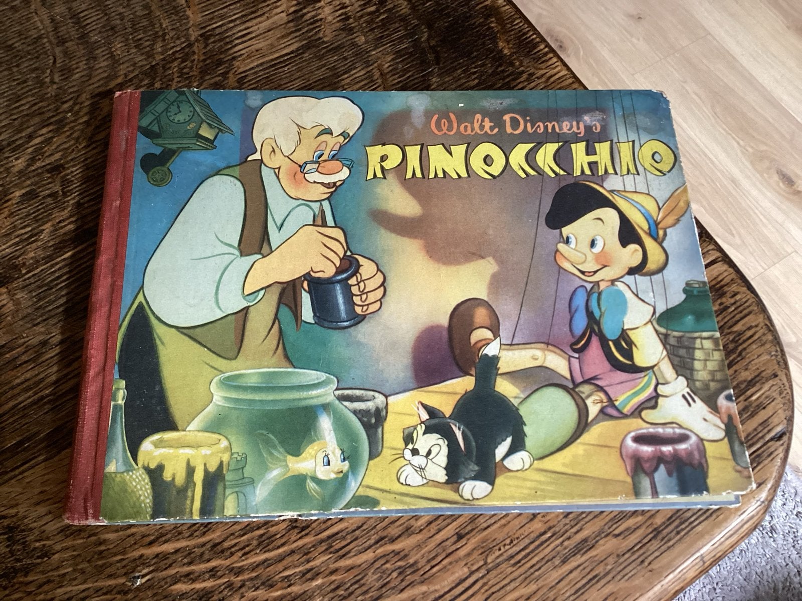 Walt Disney's Pinokkio - Vintage plaatjes boek € 7, Ophalen of Verzenden, Gelezen, Sprookjes