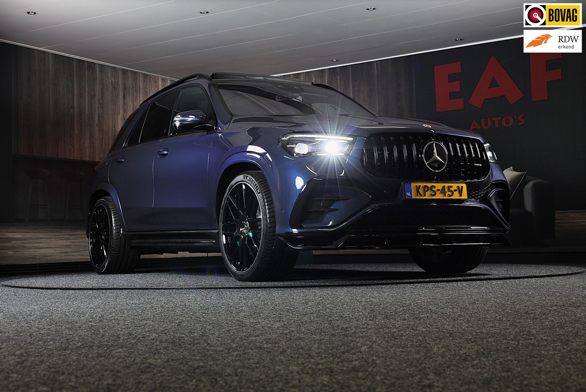 Mercedes-Benz GLE-klasse 400 e 4MATIC AMG 63 Look / Massage, Auto's, Automaat, Dealer onderhouden, Gebruikt, 4 cilinders