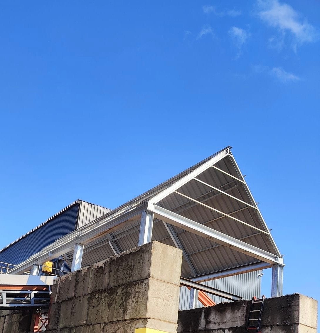 Gegalvaniseerde Dakconstructie - 5x10.8m met verstelbare nok, Overige typen, Ophalen of Verzenden, Zo goed als nieuw, 15 m² of meer