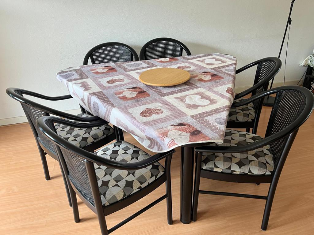 Driehoekige houten eettafel, Ophalen, Gebruikt, Driehoek, 200 cm of meer