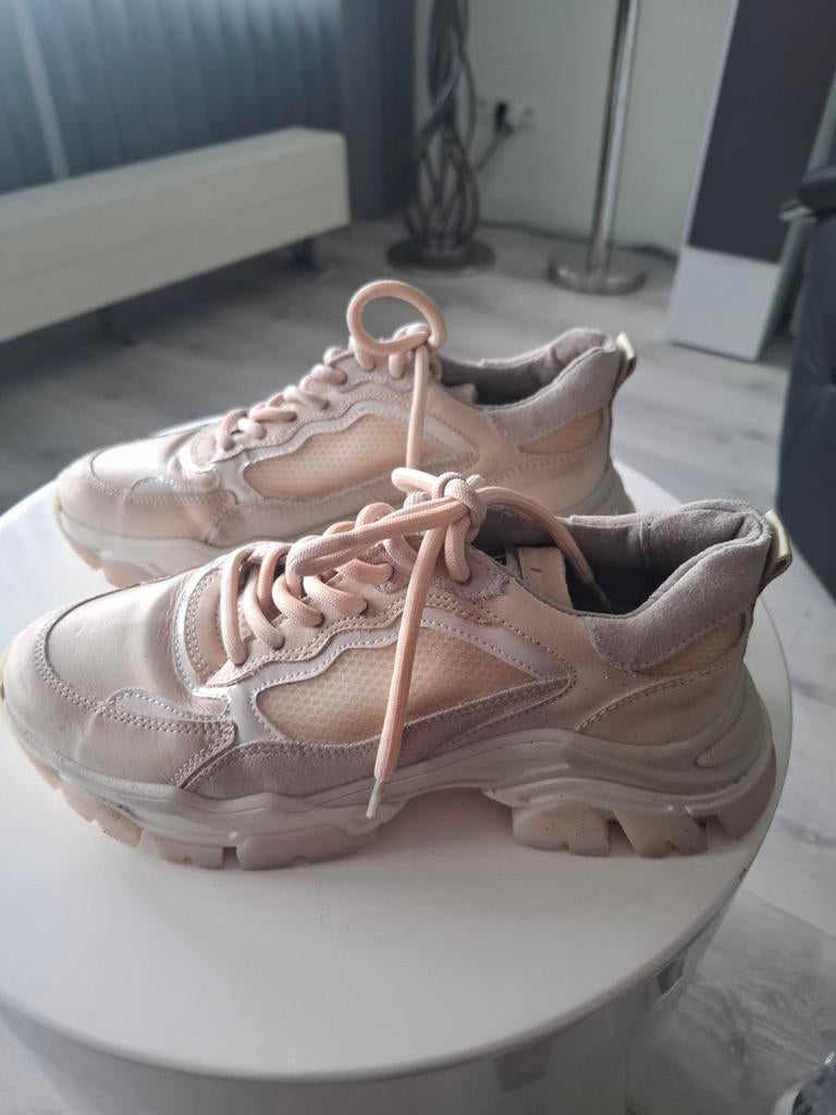 Bronx, lage, beige dames sneakers, maar 1x gedragen, maat 38, Kleding | Dames, Schoenen, Bronx, Beige, Nieuw, Ophalen of Verzenden