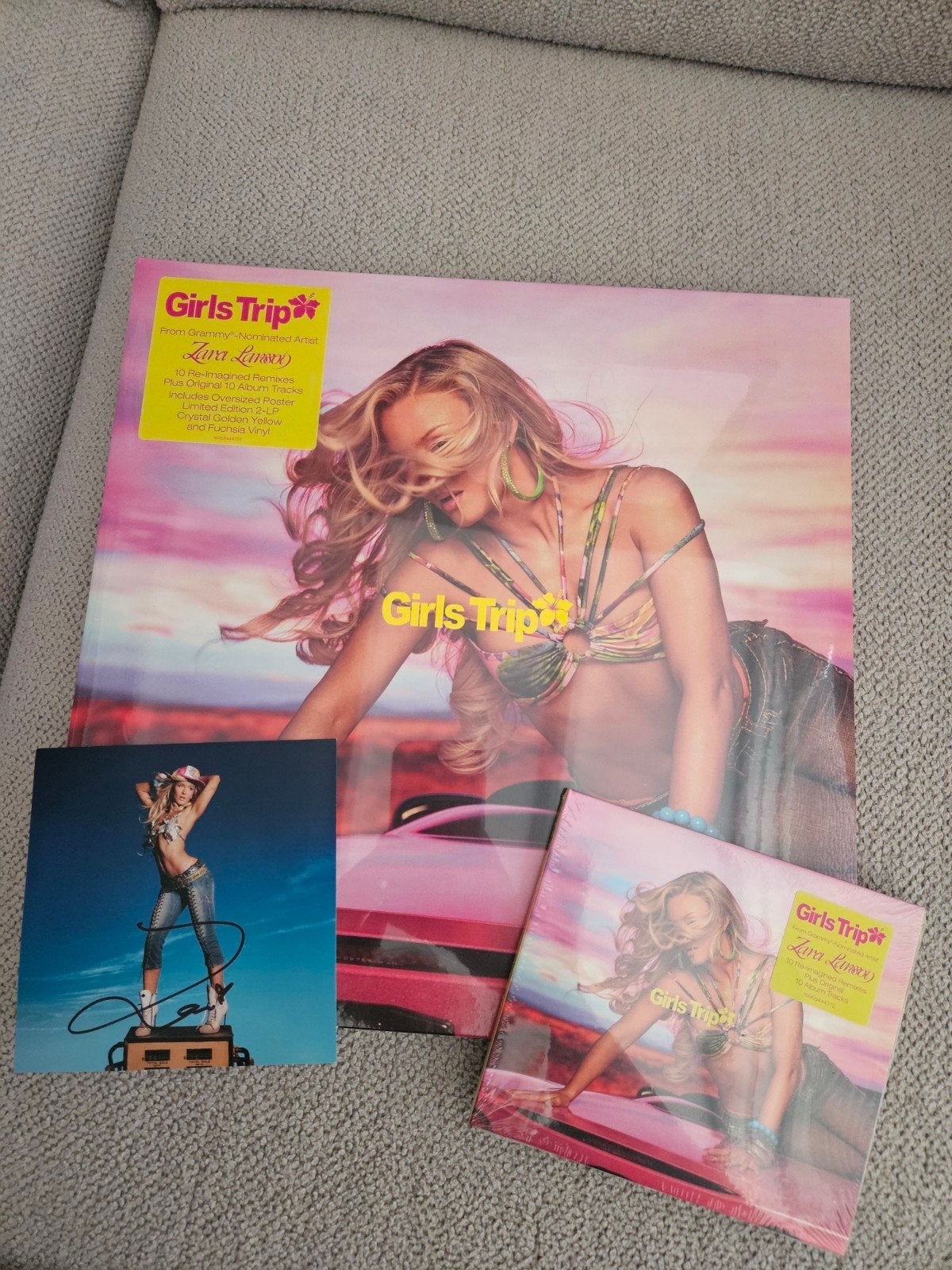 Zara Larsson vinyl + CD + signed card midnight sun girl trip, LP, Pop, Ophalen of Verzenden, Nieuw in verpakking