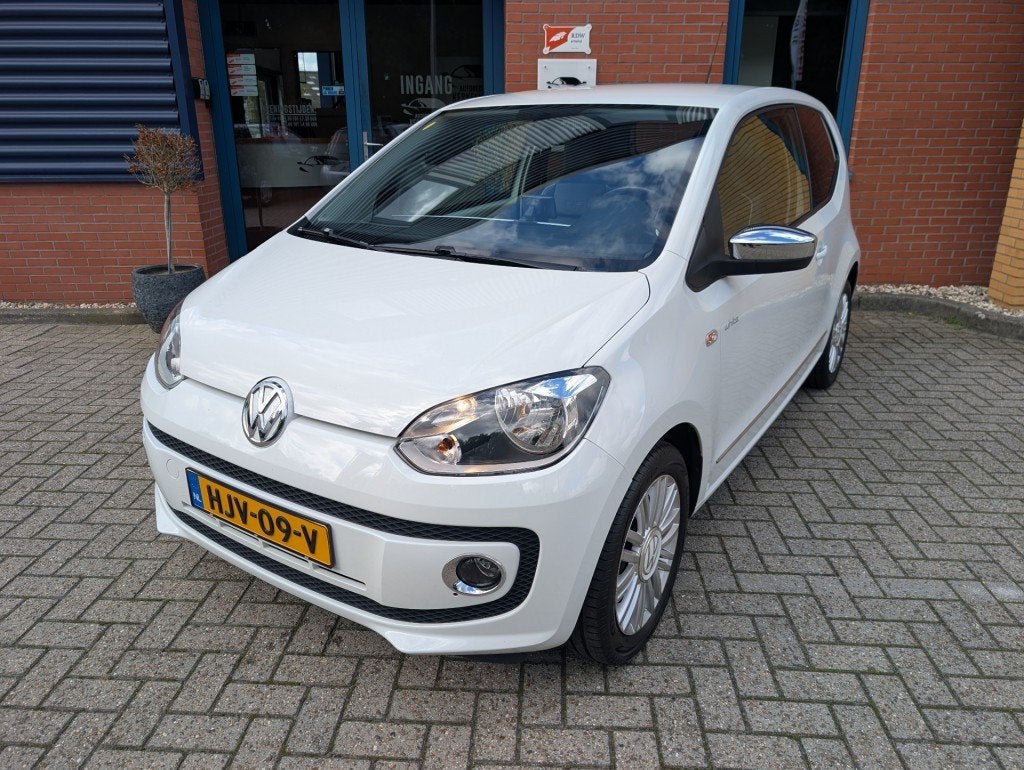 Volkswagen UP 1.0 HIGH UP!, Stoelverw, Navi, Lederenbekledin, Auto's, Voorwielaandrijving, Euro 5, Gebruikt, Up!