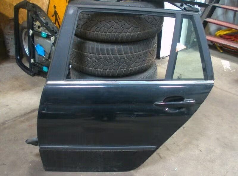 PORTIER LINKS ACHTER BMW 3 serie Touring (E46 / 3), Auto-onderdelen, Gebruikt, Deur, Ophalen of Verzenden, Petuelring 130 80809 München, DE