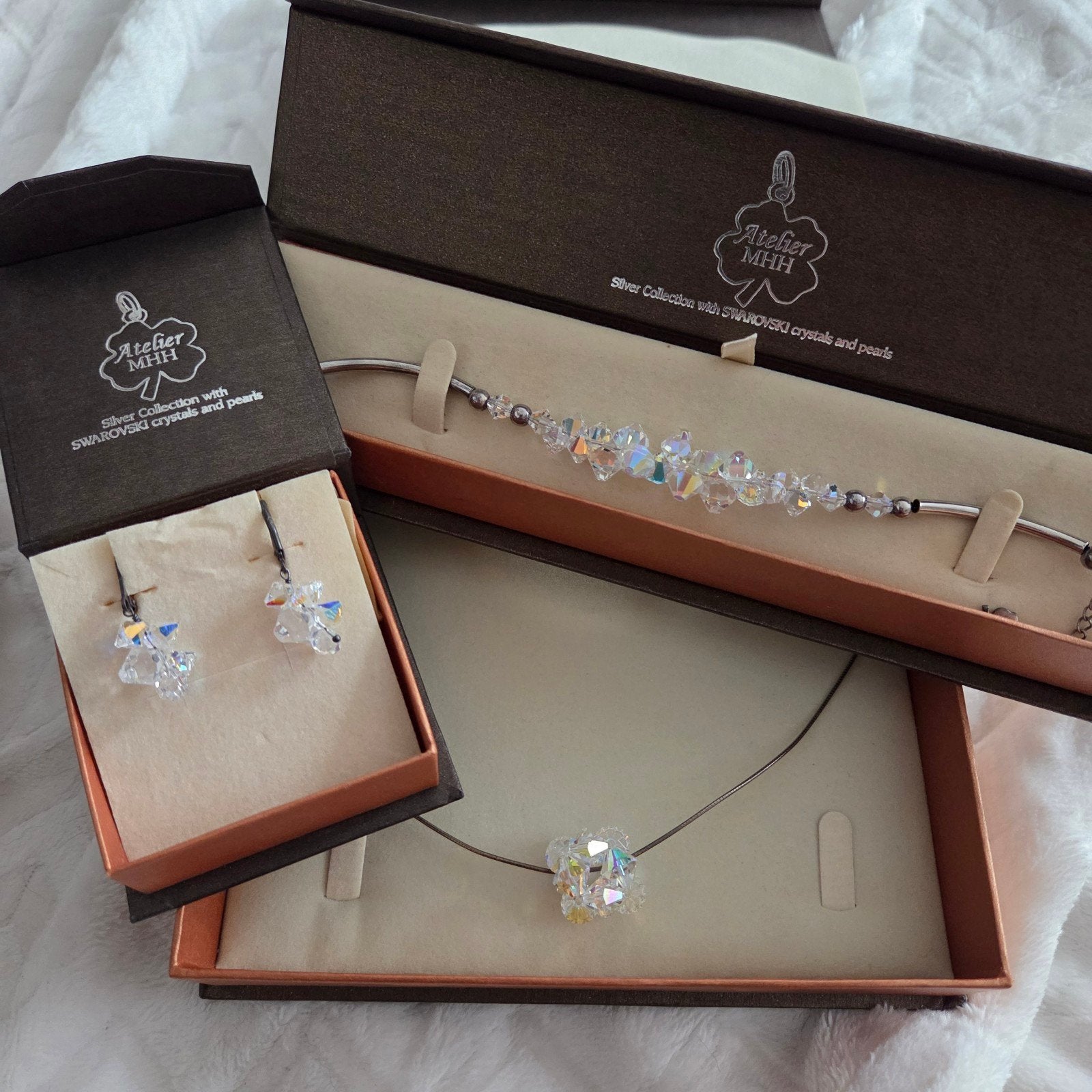 Sieraden set met echte Swarovski kristallen, Met kristal, Overige materialen, Ophalen of Verzenden, Zo goed als nieuw