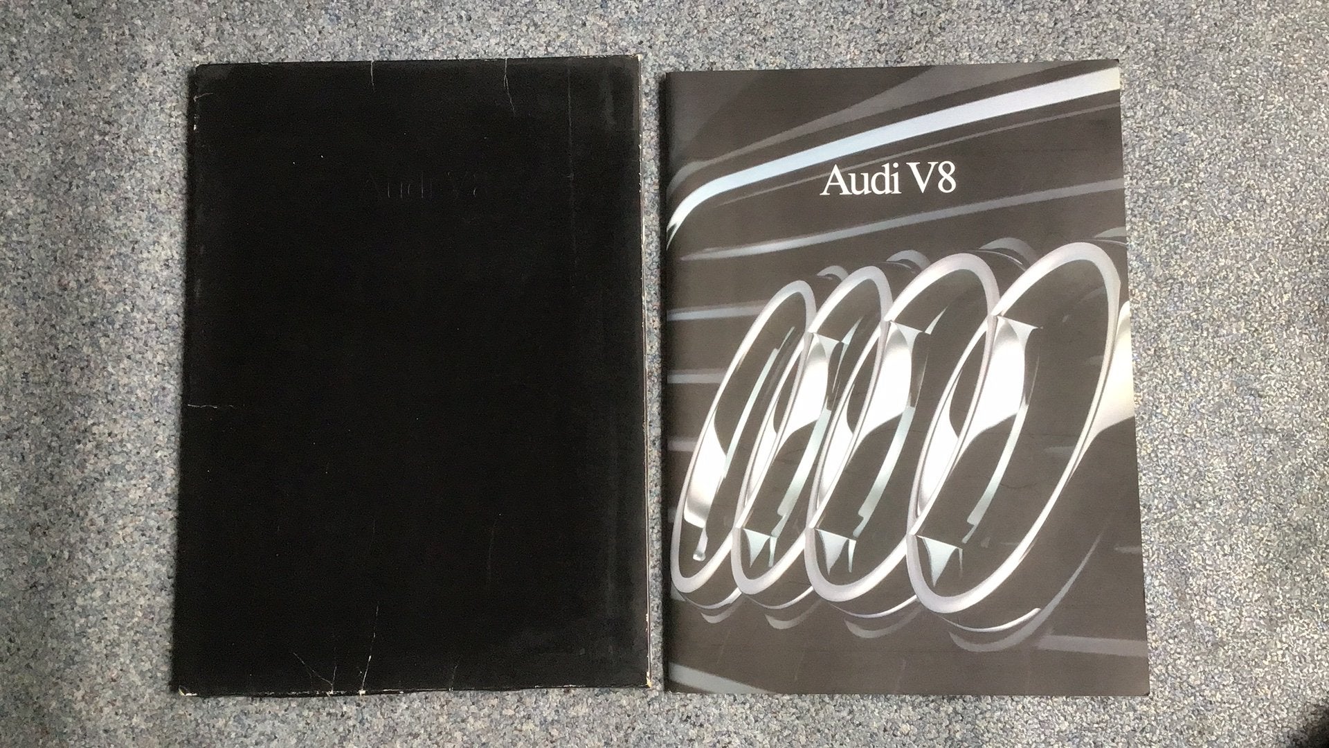 AUDI V8 FOLDER + CASETTE ZELDZAAM DOOR LAGE OPLAGE JAREN 90, Boeken, Ophalen of Verzenden, Nieuw, Audi, Diverse auteurs