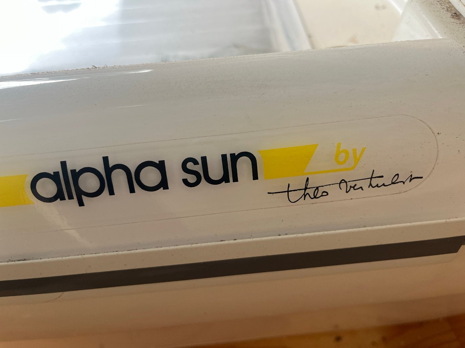 Foto 2 van Zonnebank Alpha Sun met Philips reservelampen