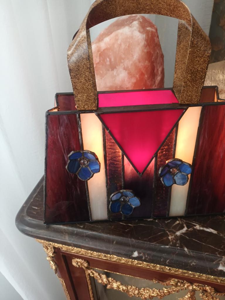Tiffany Handtas lamp  heel apart, Huis en Inrichting, Lampen | Tafellampen, Ophalen, Minder dan 50 cm