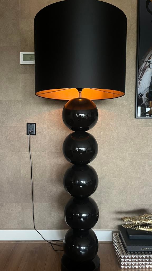 Stout Verlichting Vloerlamp Milano Zwart Design Eric Kuster, Huis en Inrichting, Lampen | Vloerlampen, Ophalen, Zo goed als nieuw
