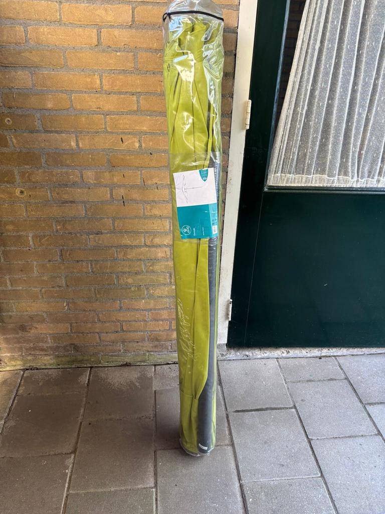 Nieuwe limekleurige parasol - Dorado 250cm, Tuin en Terras, Parasols, Nieuw, Stokparasol, 2 tot 3 meter, Ophalen