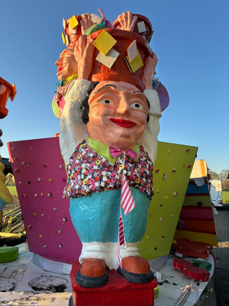 Leuke carnavals poppen van kunststof., Hobby en Vrije tijd, Feestartikelen, Ophalen, Versiering, Carnaval