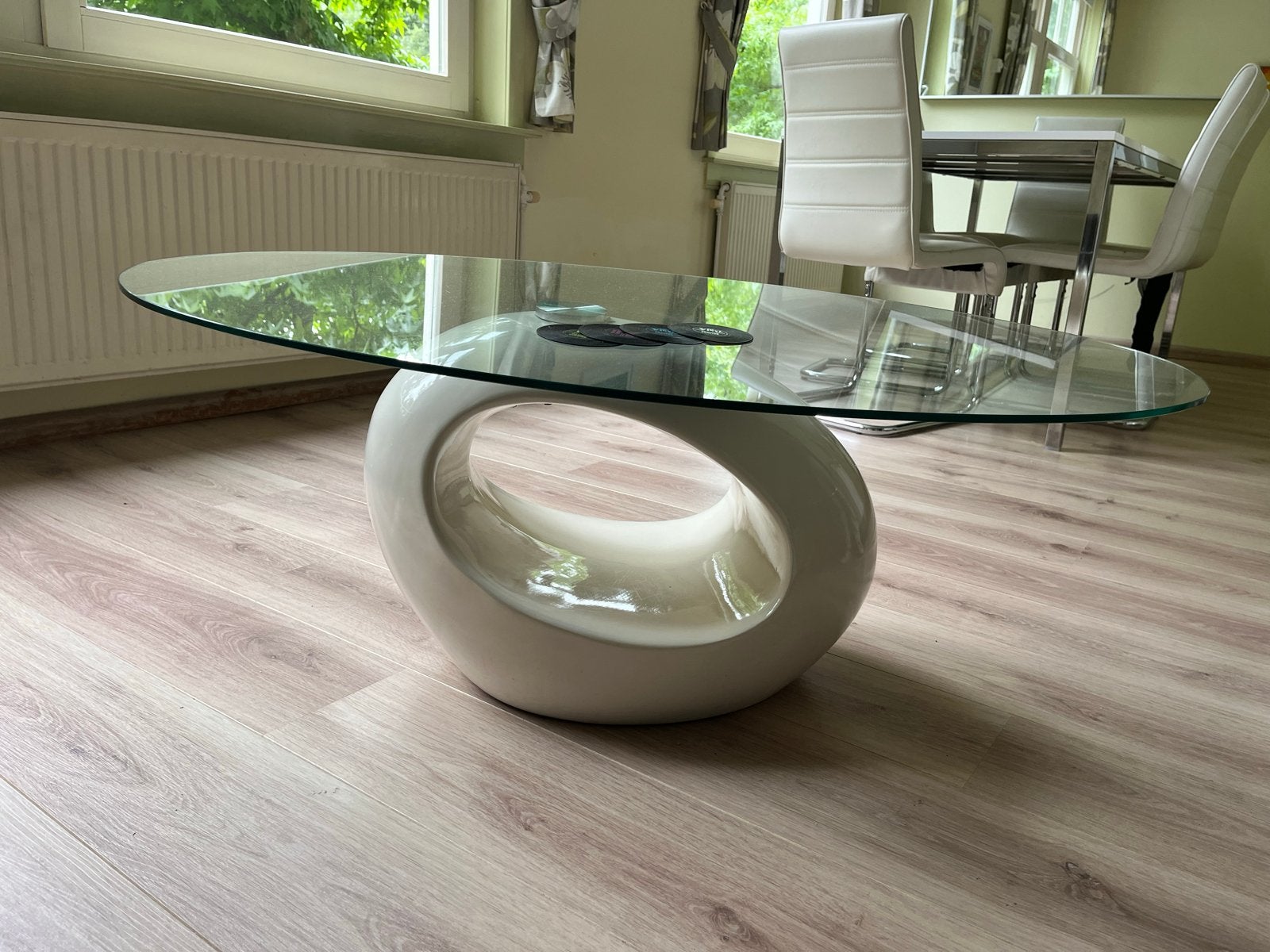 Moderne ovale salontafel met glazen blad, Ophalen, 100 tot 150 cm, 50 tot 100 cm, Minder dan 50 cm