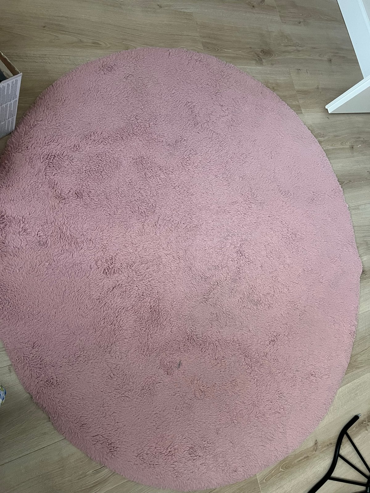 Rond roze vloerkleed - zacht en comfortabel, Gebruikt, 100 tot 150 cm, Rond, Ophalen of Verzenden