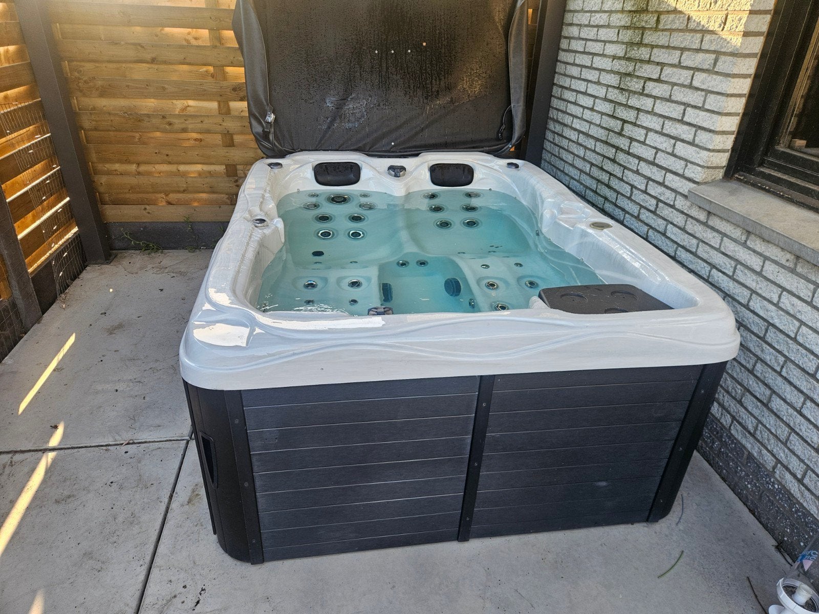 3 persoons jacuzzi/spa, Ophalen, Pomp