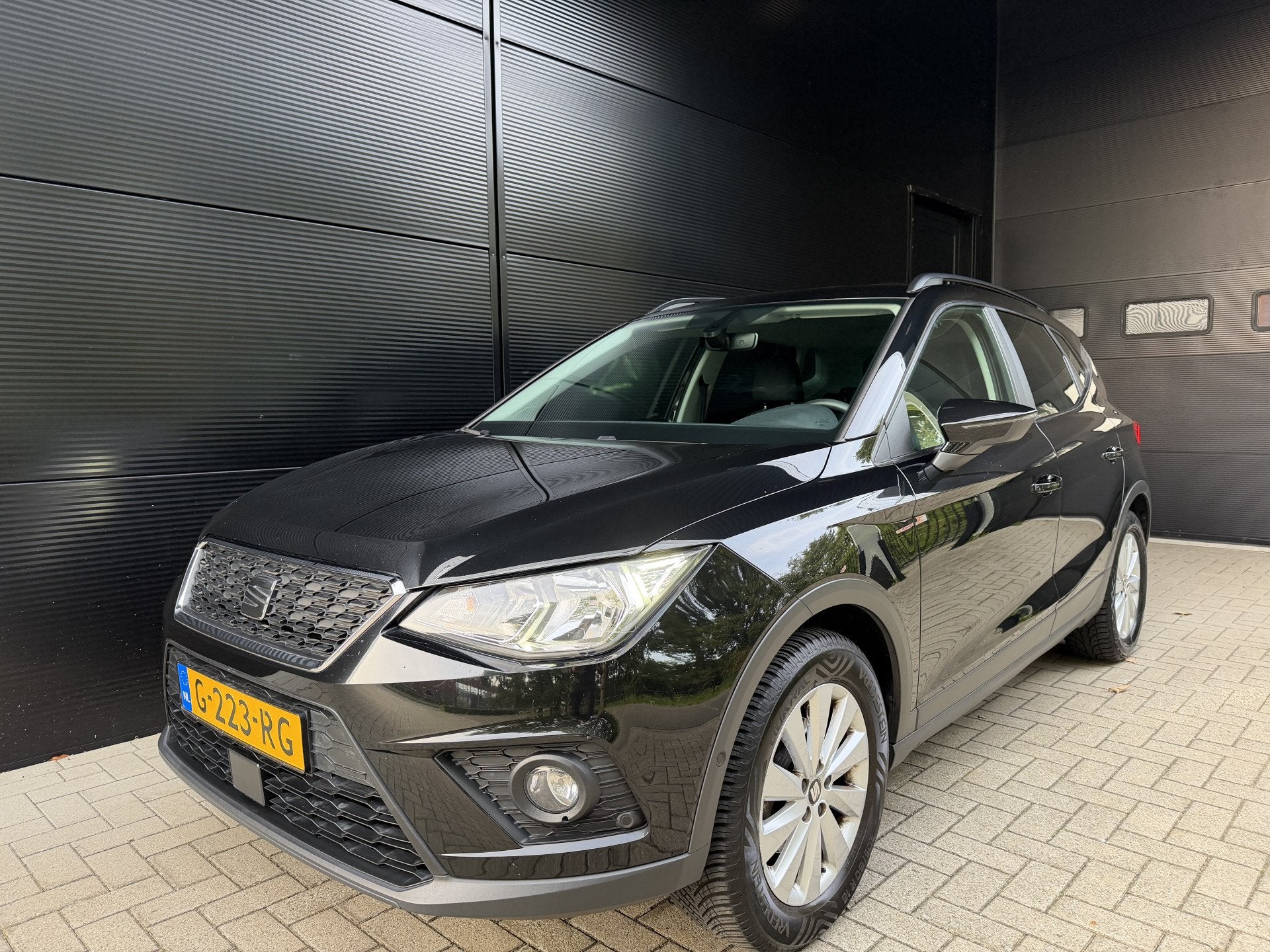 SEAT Arona 1.0 TSI Style Business Intense 1 jaar Bovag garan, Auto's, Voorwielaandrijving, Gebruikt, Origineel Nederlands, Handgeschakeld