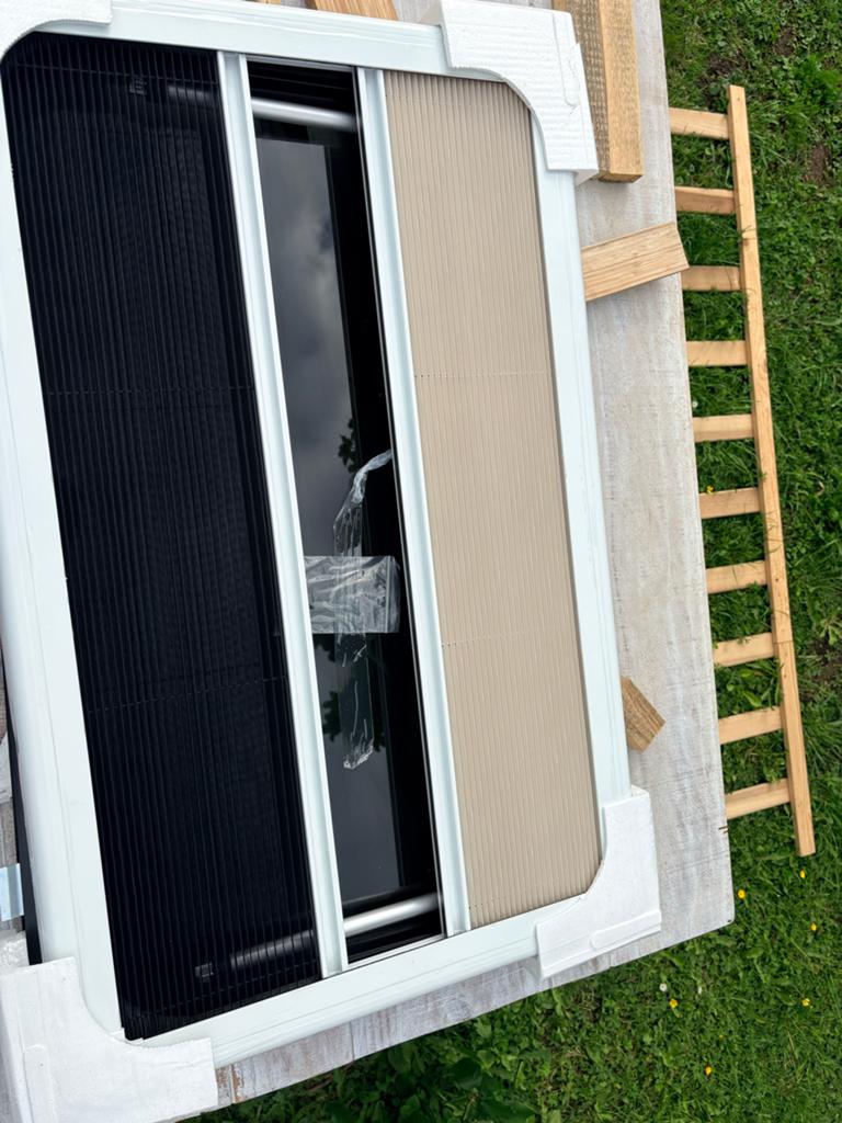 Nieuw camperraam met hor en verduistering, Ophalen, Nieuw