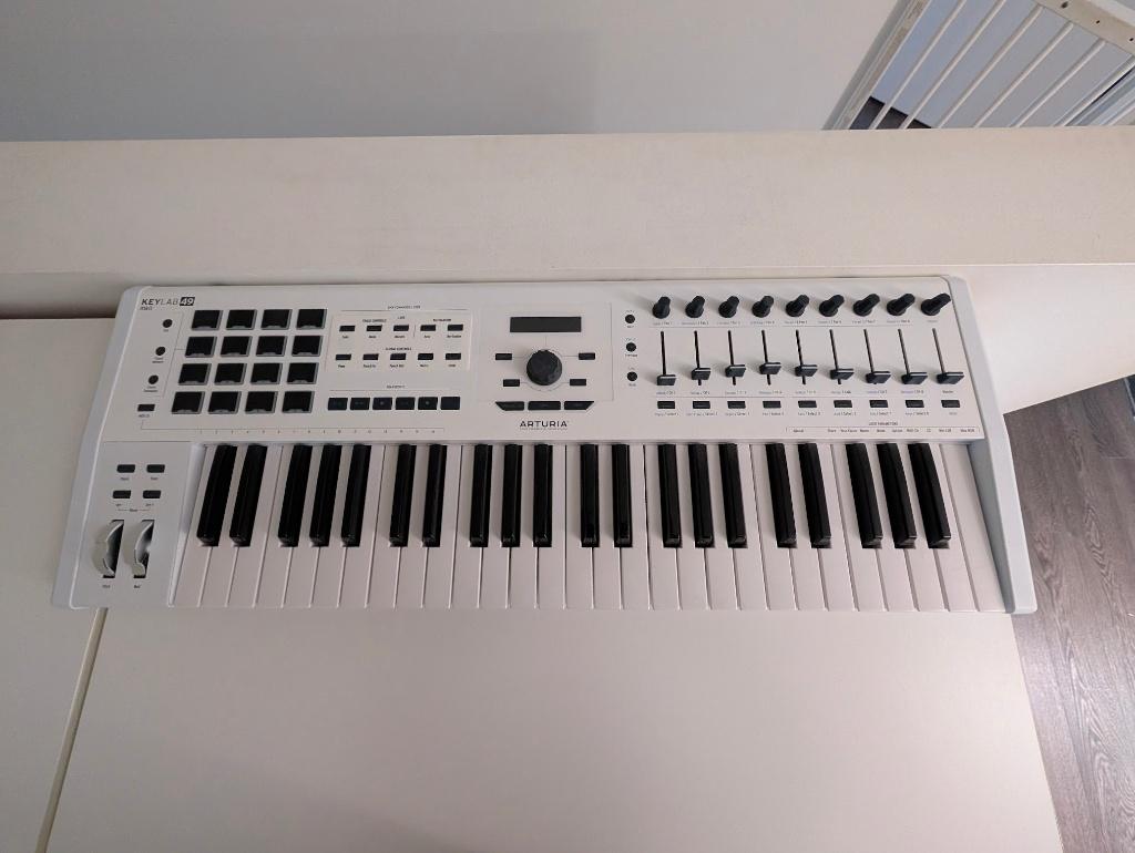 arturia keylab 49 mkii, Muziek en Instrumenten, Keyboards, Ophalen of Verzenden, Zo goed als nieuw, Midi-aansluiting, 49 toetsen